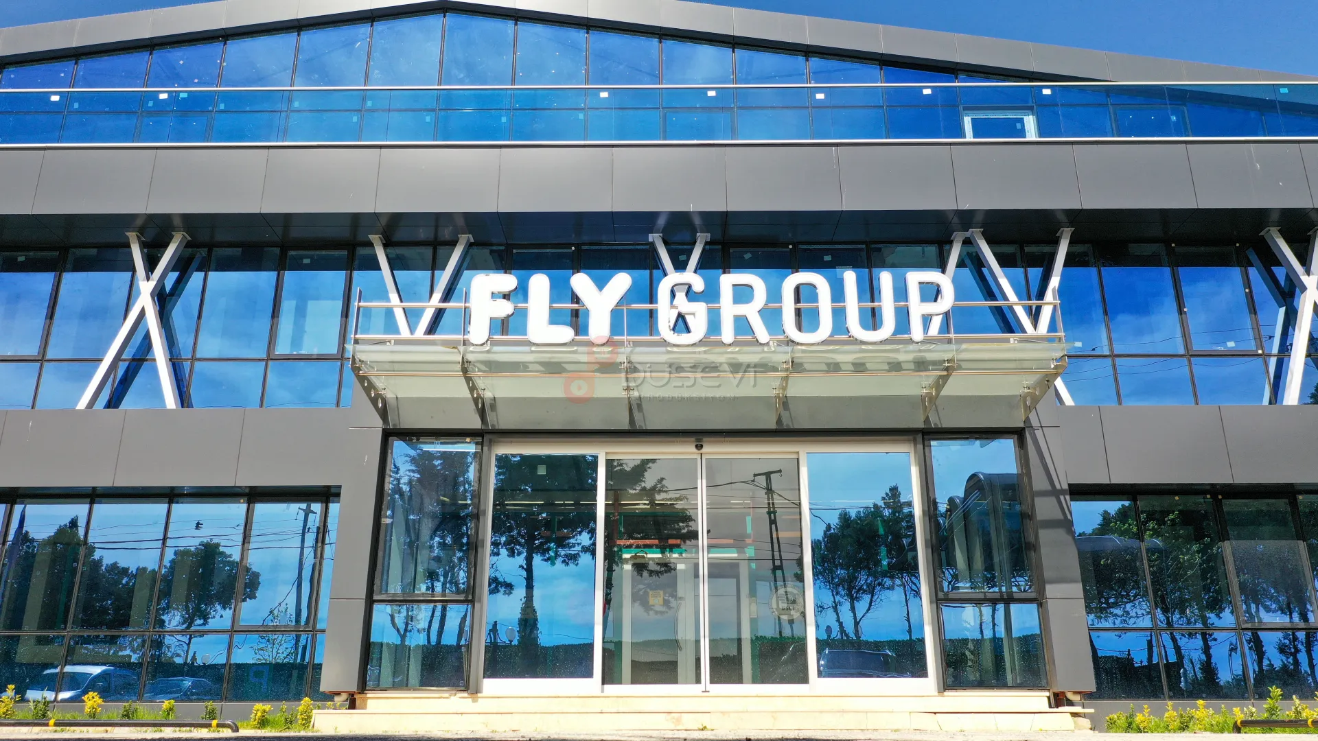 Solarra & Fly Group Silivri Fabrikası Çatı GES Projesi Profesyonel Drone Çekimi - 1