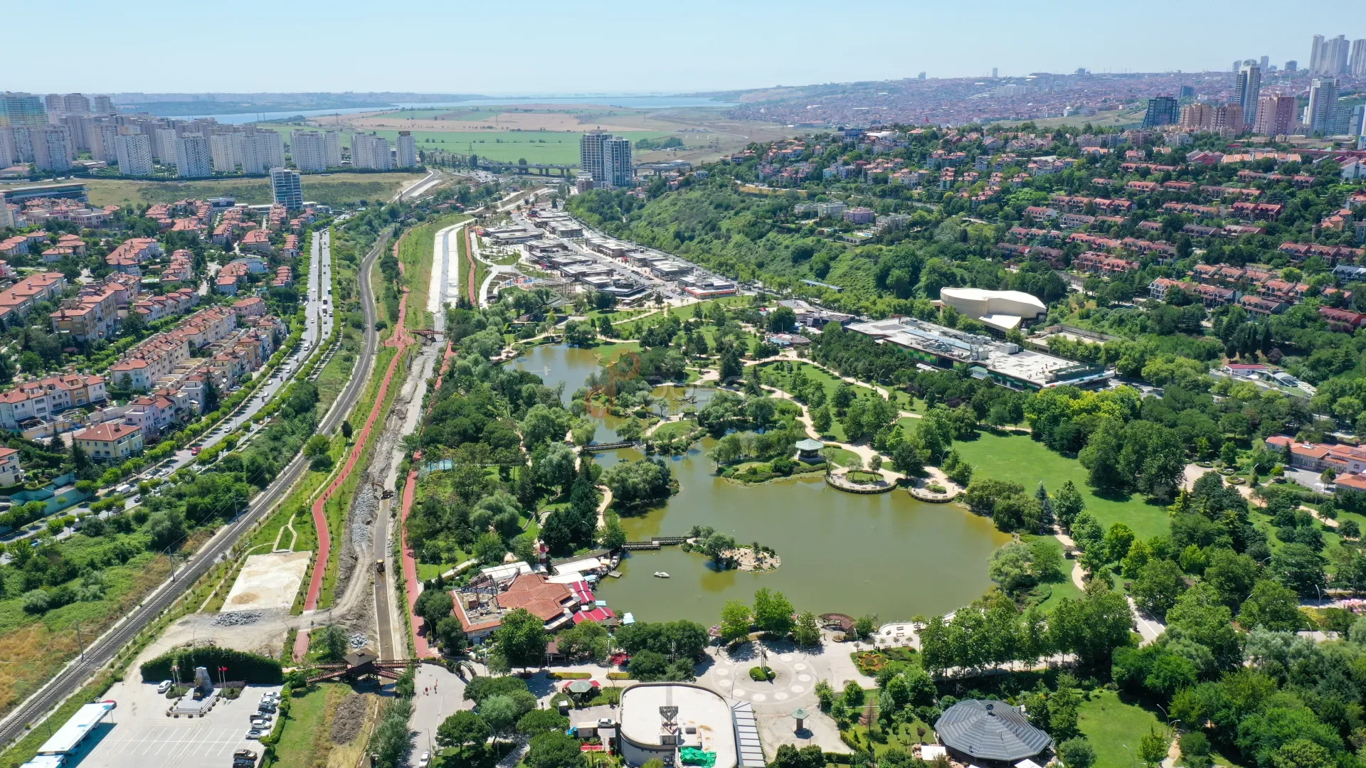 Bahçeşehir Park Cadde Sosyal Yaşam ve Ticari Alan Drone Çekimi - 7