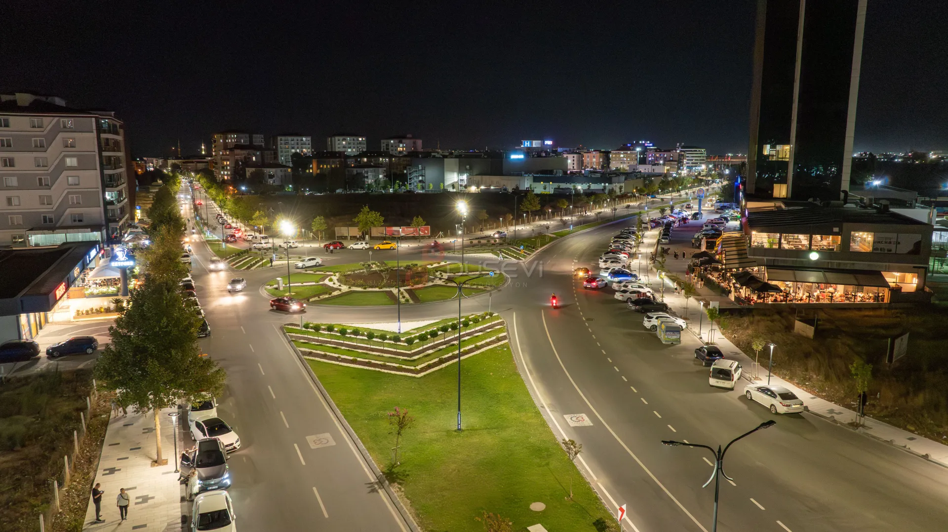 Çerkezköy Narin Caddesi Gece Atmosferi: Profesyonel Şehir ve Cadde Drone Çekimi - 4