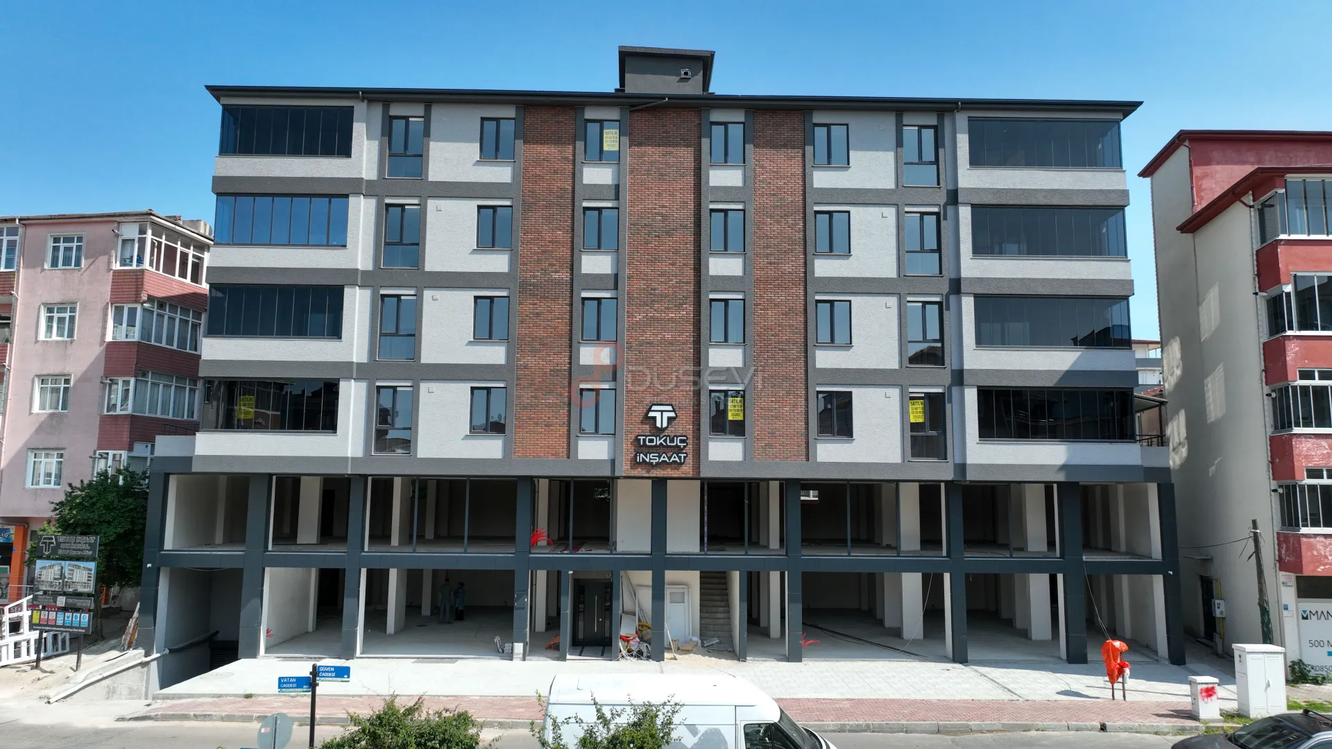 Tokuç İnşaat Kapaklı Lüks Konut Projeleri: Profesyonel Daire ve Bina Tanıtım Prodüksiyonu - 3